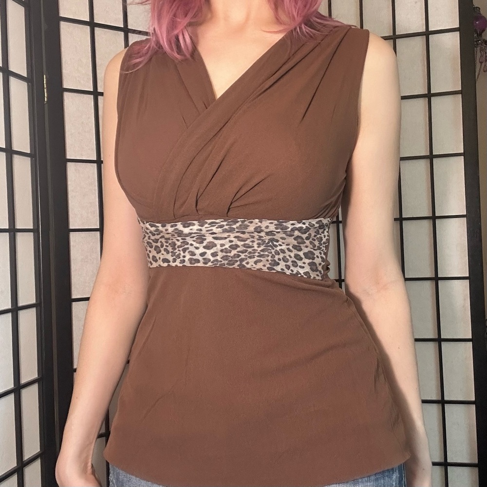 Brown Sleeveless Top with Leopard Print Cinch Belt